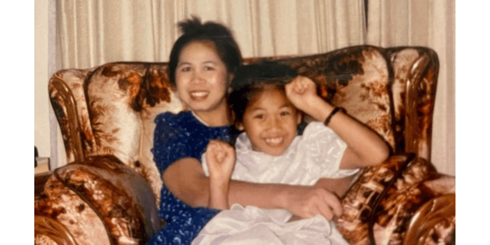 Ai and her mother.